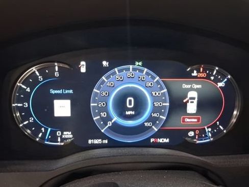 Used 2016 Cadillac Escalade Platinum AWD/4WD image 29