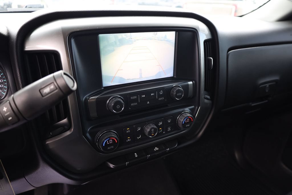 Used 2018 Chevrolet Silverado 1500 LT w/ Texas Edition RWD image 15