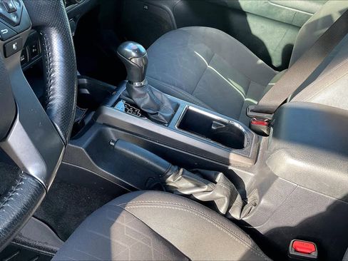 Used 2017 Toyota Tacoma TRD Off-Road image 16