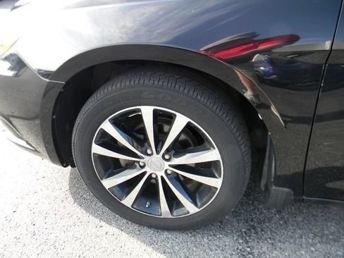 Used 2013 Chrysler 200 Touring w/ S Exterior Appearance Pkg FWD image 9
