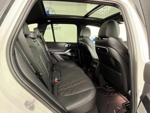 Used 2025 BMW X5 xDrive40i w/ M Sport Package AWD/4WD image 22