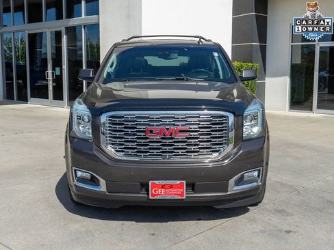 Used 2019 GMC Yukon XL Denali w/ Denali Ultimate Package AWD/4WD image 2
