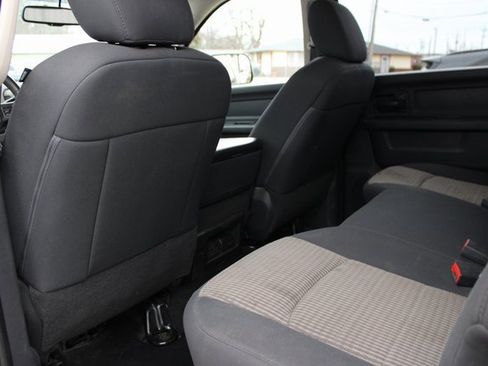 Used 2012 RAM 3500 ST w/ Chrome Appearance Group image 32