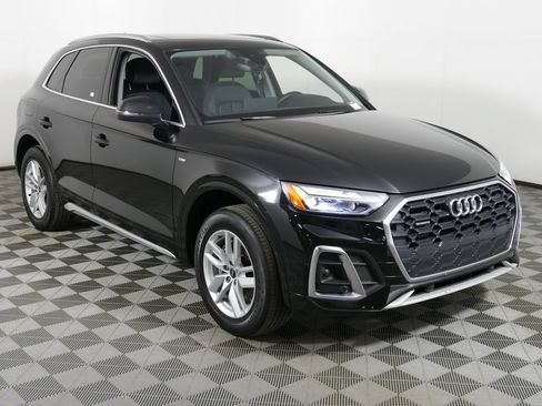 Used 2023 Audi Q5 2.0T Premium w/ Convenience Package AWD/4WD image 1