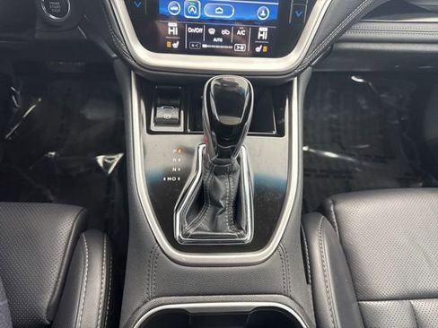 Used 2022 Subaru Outback Limited image 22