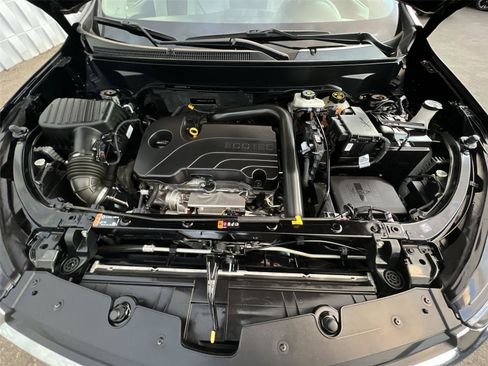 Used 2023 Chevrolet Equinox LT image 25