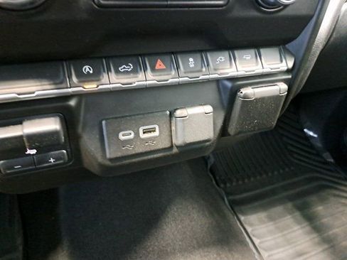 Used 2021 Chevrolet Silverado 1500 Custom RWD image 13