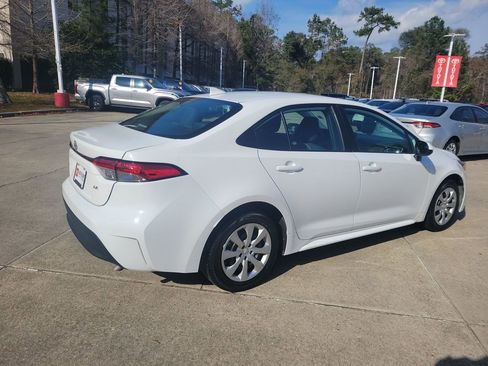 Certified 2024 Toyota Corolla LE image 7