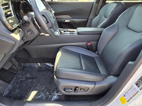Used 2024 Lexus RX 350 Premium w/ Convenience Package FWD image 16