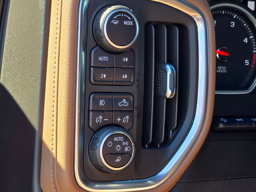 Used 2022 Chevrolet Silverado 2500 High Country AWD/4WD image 10