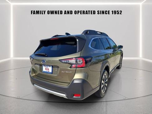 Certified 2025 Subaru Outback Limited w/ Tech Package 3 AWD/4WD image 3