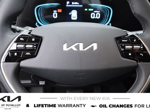 New 2026 Kia Niro EX FWD image 26