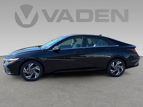 New 2026 Hyundai Elantra Limited FWD image 39