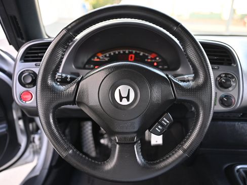 Used 2002 Honda S2000 image 22