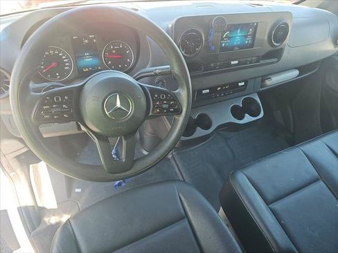 Used 2022 Mercedes-Benz Sprinter 2500 image 22