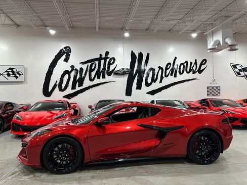 Used 2025 Chevrolet Corvette Z06 RWD image 28