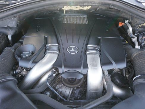 Used 2019 Mercedes-Benz GLS 550 4MATIC image 35