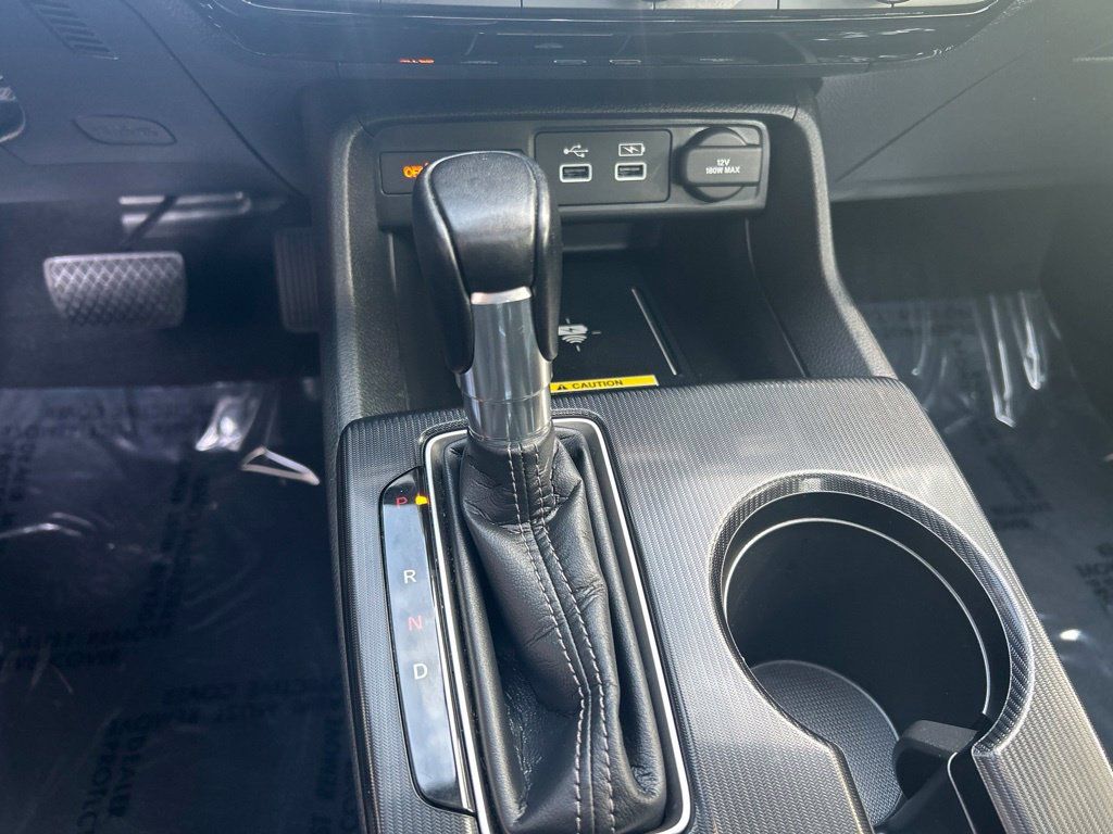 Used 2022 Honda Civic Touring image 32