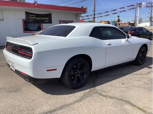 Used 2019 Dodge Challenger SXT RWD image 5