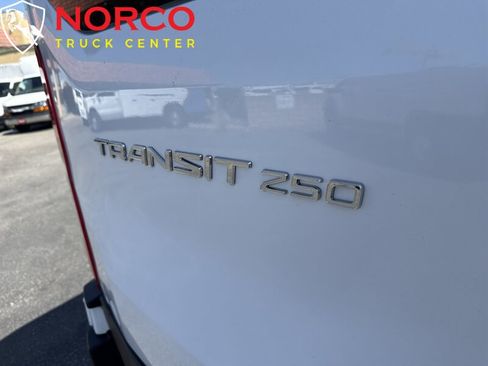 Used 2025 Ford Transit 250 Low Roof w/ Exterior Upgrade Package RWD image 9