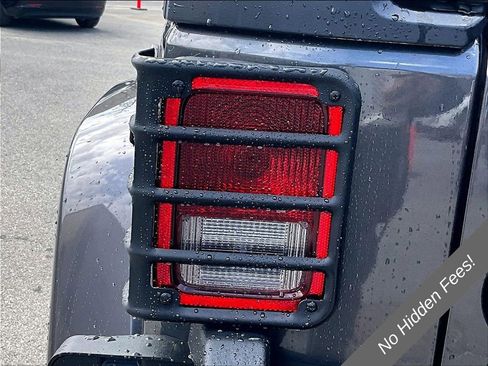 Used 2018 Jeep Wrangler Sport AWD/4WD image 27