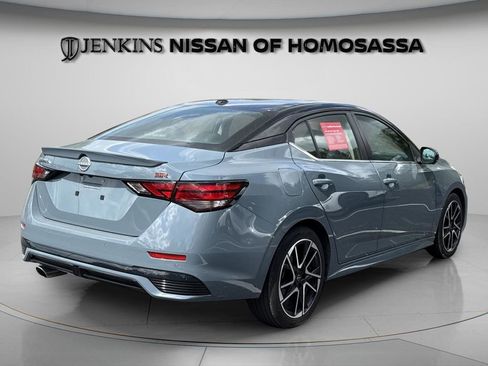 Certified 2025 Nissan Sentra SR w/ SR Premium Package FWD image 3