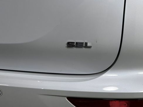 Used 2024 Mitsubishi Outlander SEL image 41