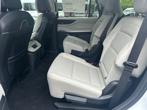 New 2026 Lincoln Navigator Premiere AWD/4WD image 20