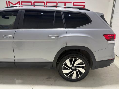 Used 2024 Volkswagen Atlas SE AWD/4WD image 6
