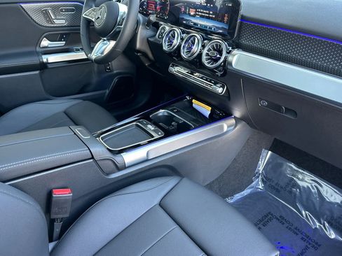New 2026 Mercedes-Benz GLB 250 image 15