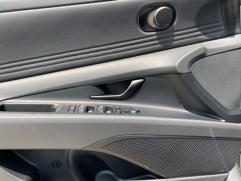 New 2026 Hyundai Elantra Sport FWD image 21