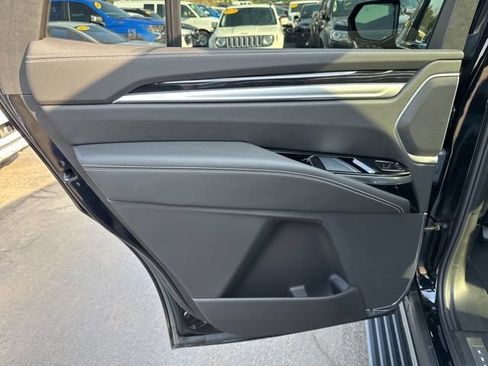 Used 2025 Cadillac Escalade Sport w/ Touring Package AWD/4WD image 17