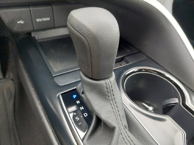 Used 2020 Toyota Camry LE FWD image 28