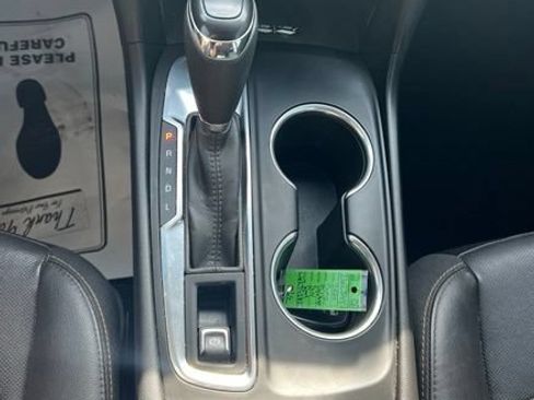 Used 2020 Chevrolet Equinox Premier FWD image 16