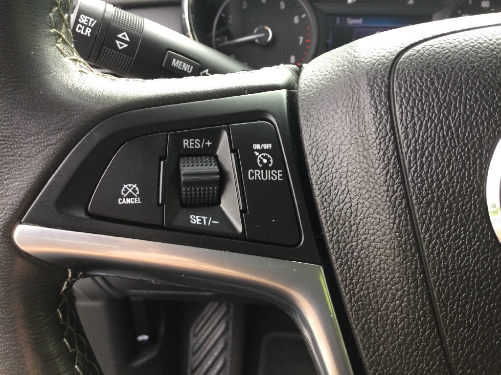 Used 2020 Buick Encore Preferred FWD image 17