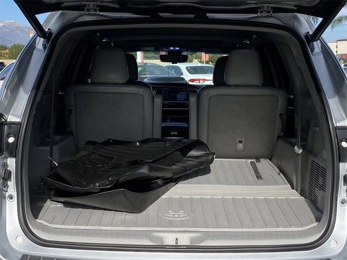 Certified 2018 Toyota Highlander XLE image 18