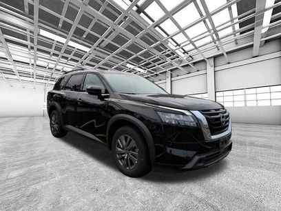 Used 2025 Nissan Pathfinder SV