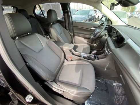 Used 2025 Buick Encore GX Preferred image 27