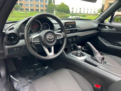Used 2016 MAZDA MX-5 Miata Sport RWD image 17