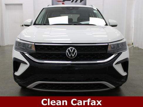 Used 2022 Volkswagen Taos SE image 3