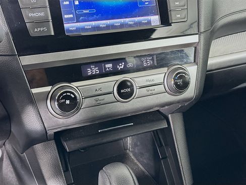 Used 2019 Subaru Outback 2.5i AWD/4WD image 22