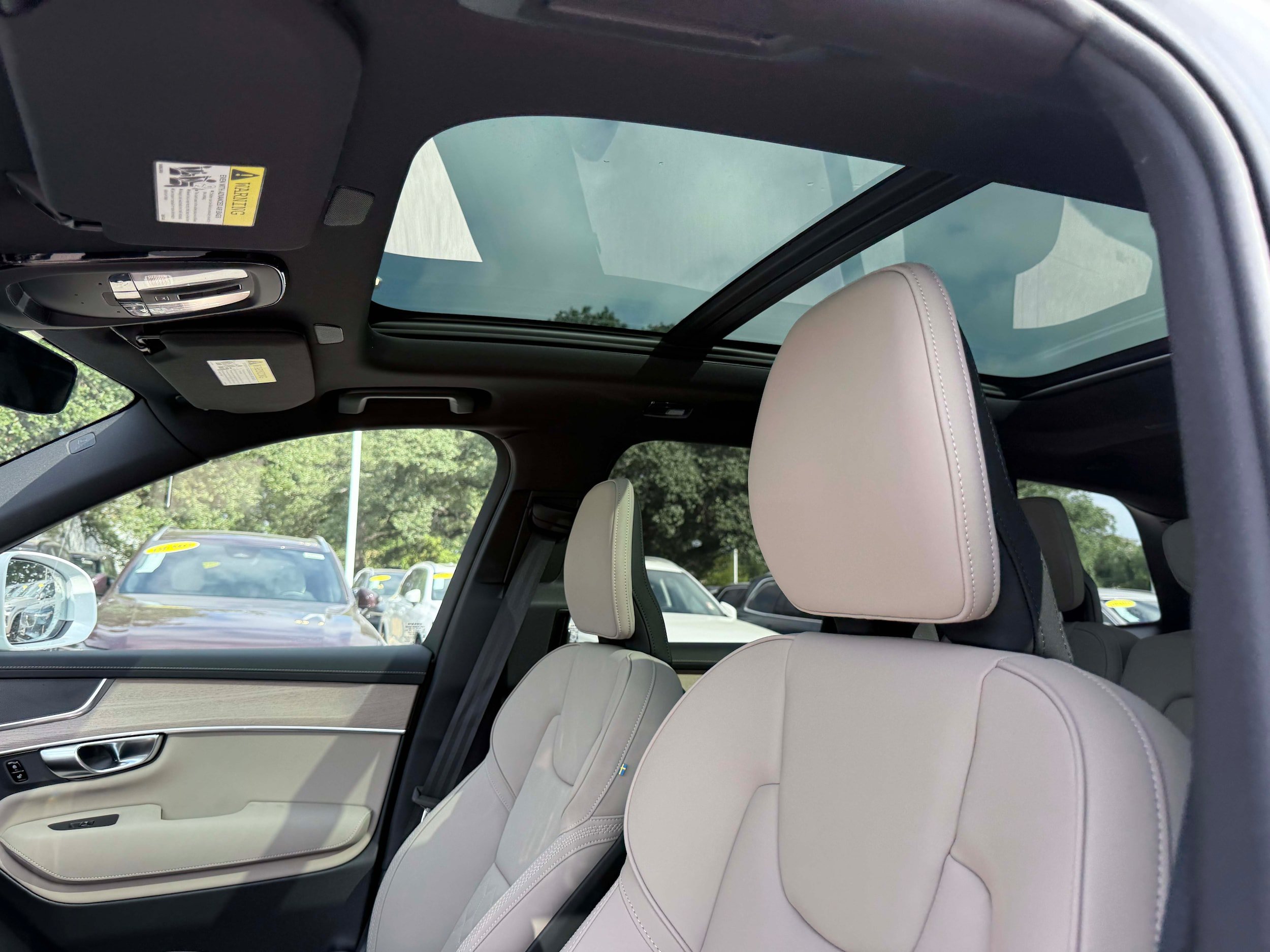 New 2026 Volvo XC90 T8 Plus AWD/4WD image 14