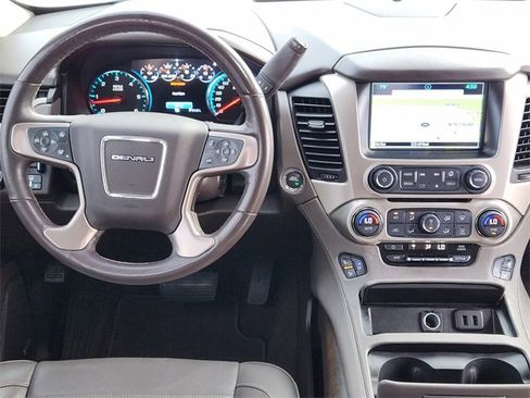 Used 2018 GMC Yukon Denali w/ Denali Ultimate Package image 27