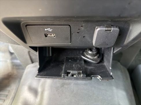 Used 2018 Ford F150 XL w/ Equipment Group 101A Mid AWD/4WD image 32