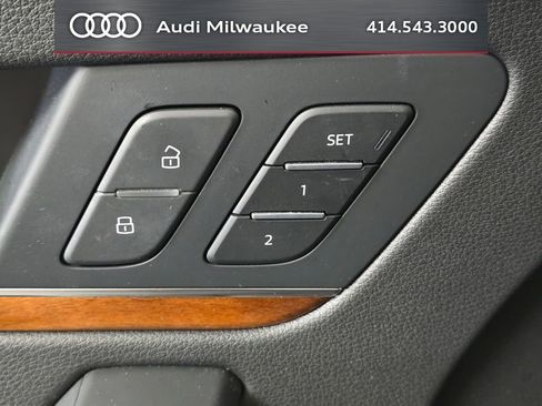 Used 2023 Audi Q5 2.0T Premium w/ Convenience Package AWD/4WD image 13