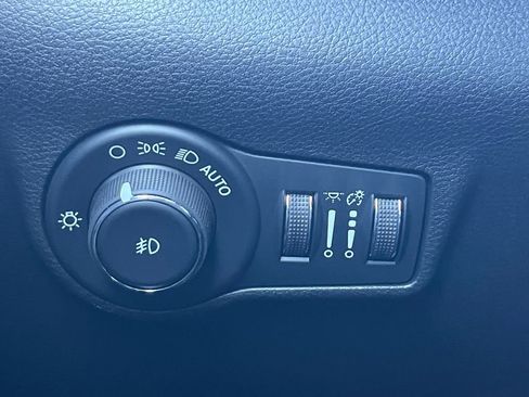 New 2026 Jeep Compass Latitude image 12