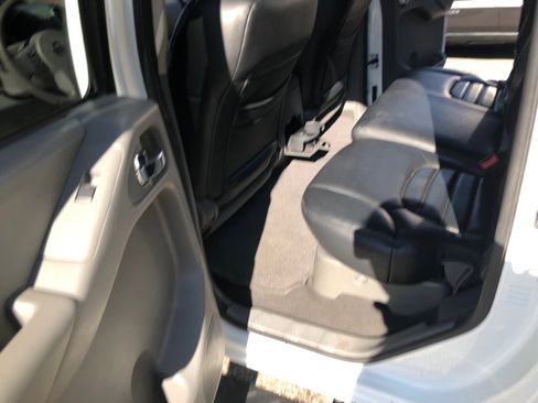 Used 2021 Nissan Frontier SV image 12