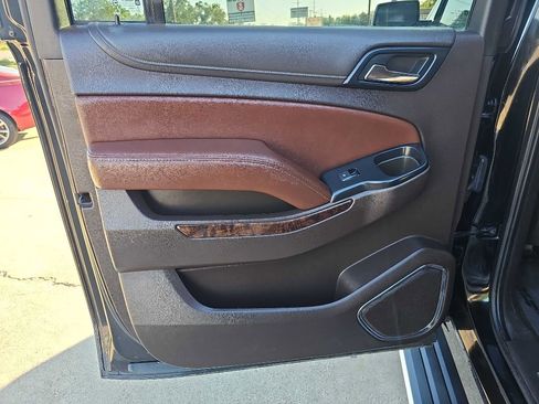 Used 2016 Chevrolet Suburban LTZ image 14