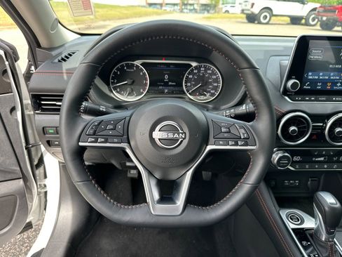 Certified 2025 Nissan Sentra SR w/ SR Premium Package FWD image 21