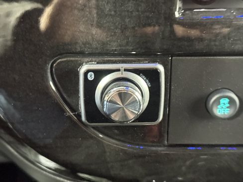 New 2025 Chevrolet Express 2500 image 46